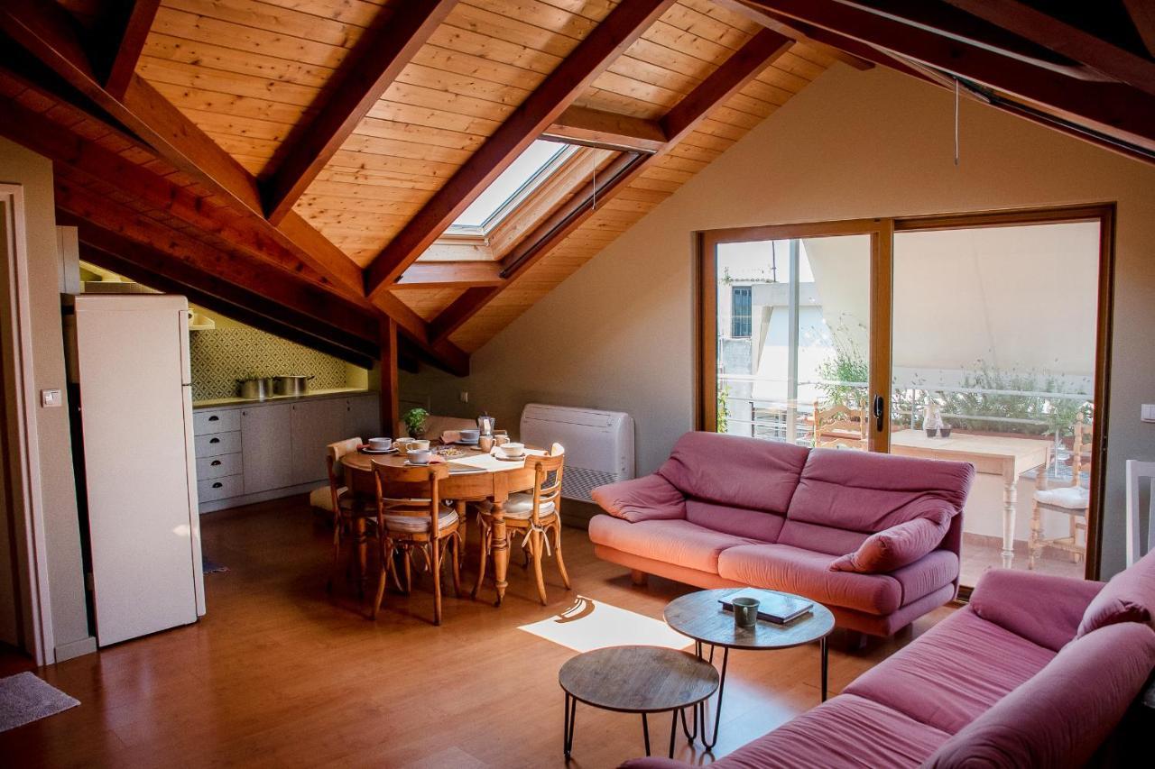 Country Style Attic In The Heart Of Preveza Apartment Bagian luar foto