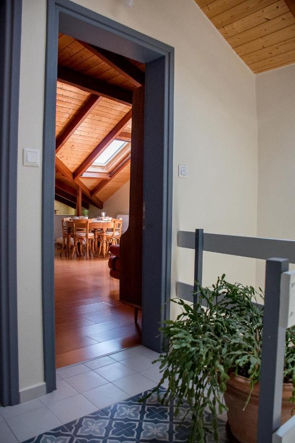 Country Style Attic In The Heart Of Preveza Apartment Bagian luar foto